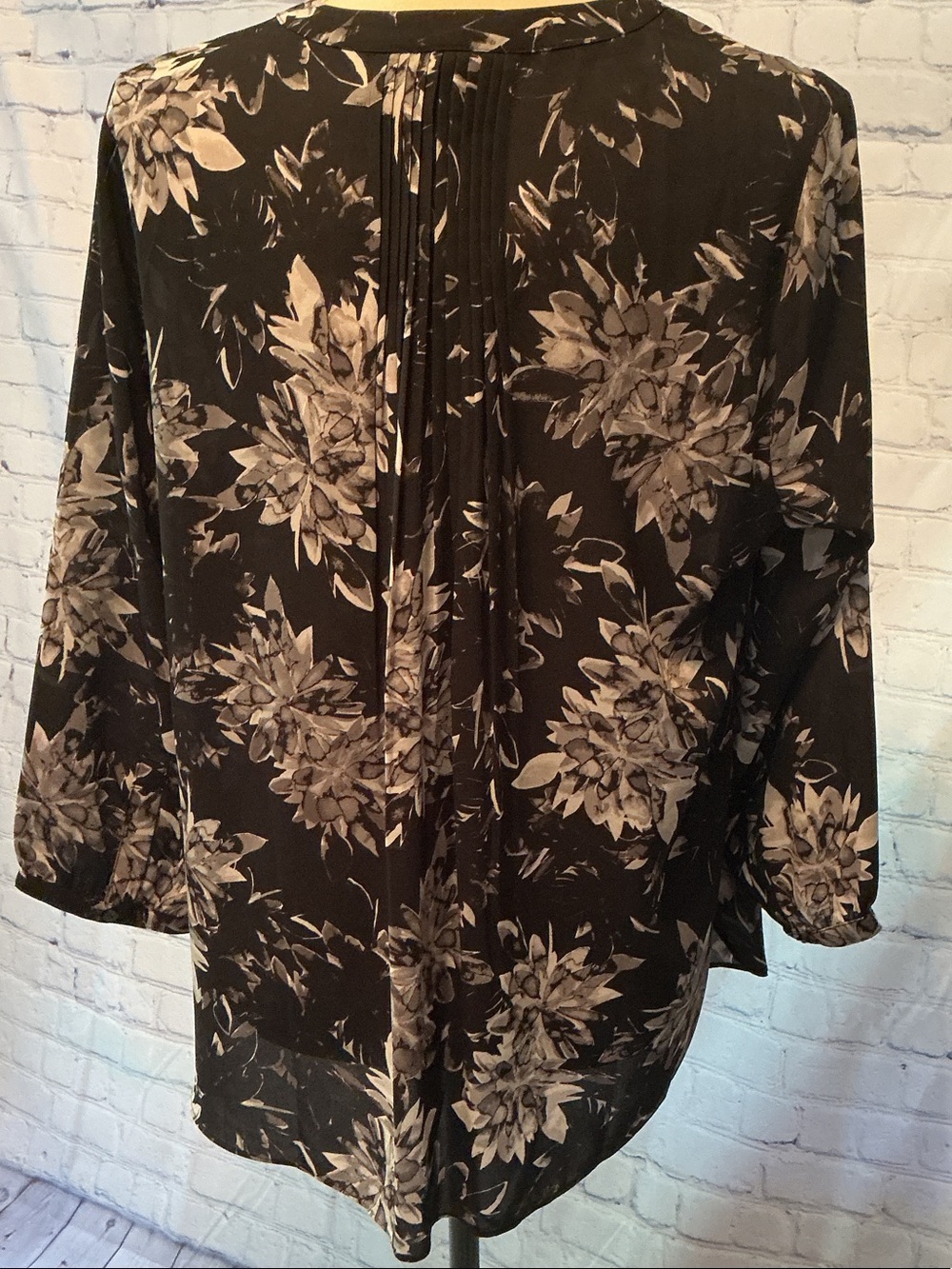 NYDJ Black Floral Split-Neck Blouse - Picture 2 of 7